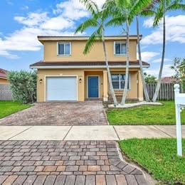 Building Photo - 8986 SW 214th Ter