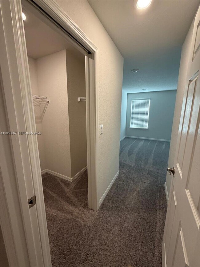 Building Photo - 415 Crossings Ave