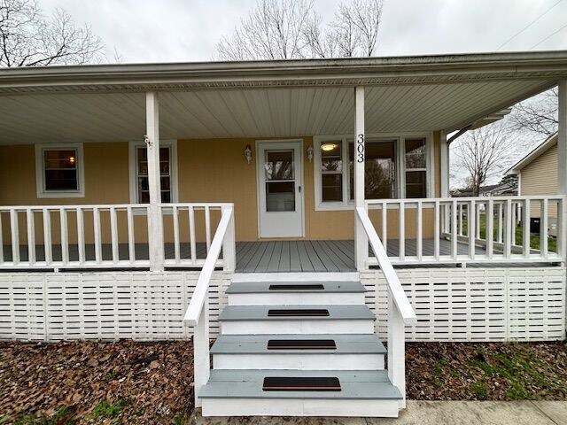 Building Photo - 303 Willow St