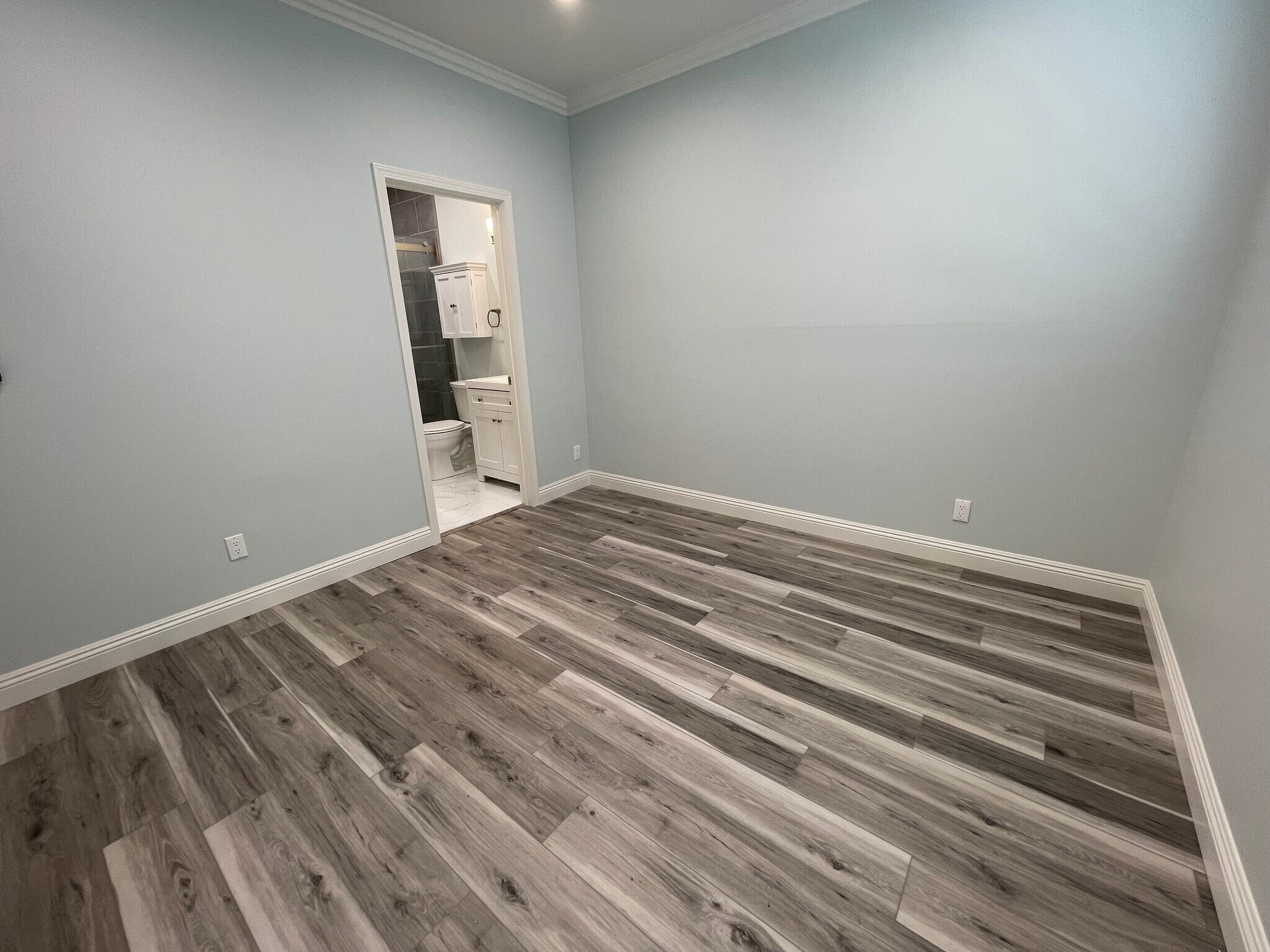 Building Photo - 7431 Warren Cir