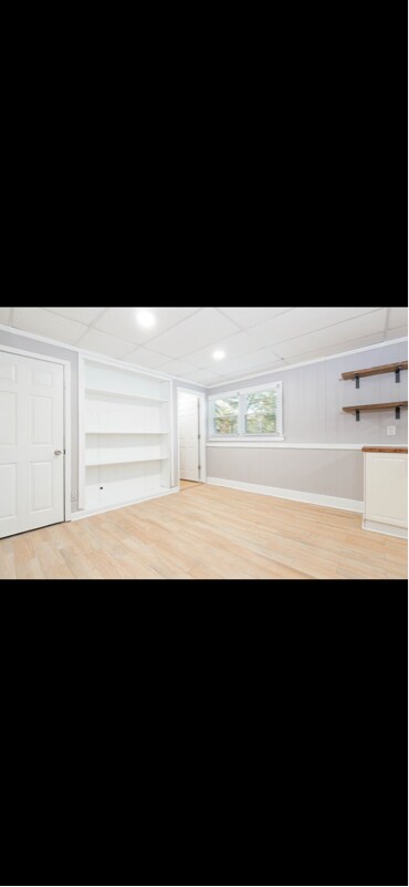 Building Photo - 225 Willow Lake Ln