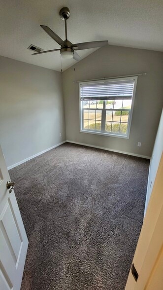 Bedroom 2 - 307 Smallwood Ct