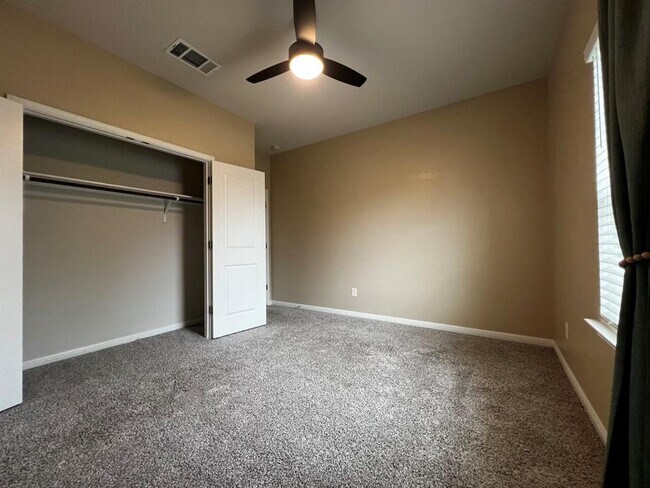 Building Photo - 1509 Deering Run