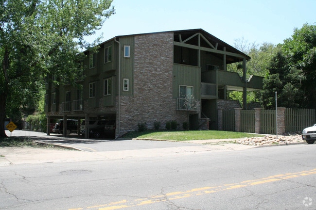 Building Photo - 964 Arapahoe Ave