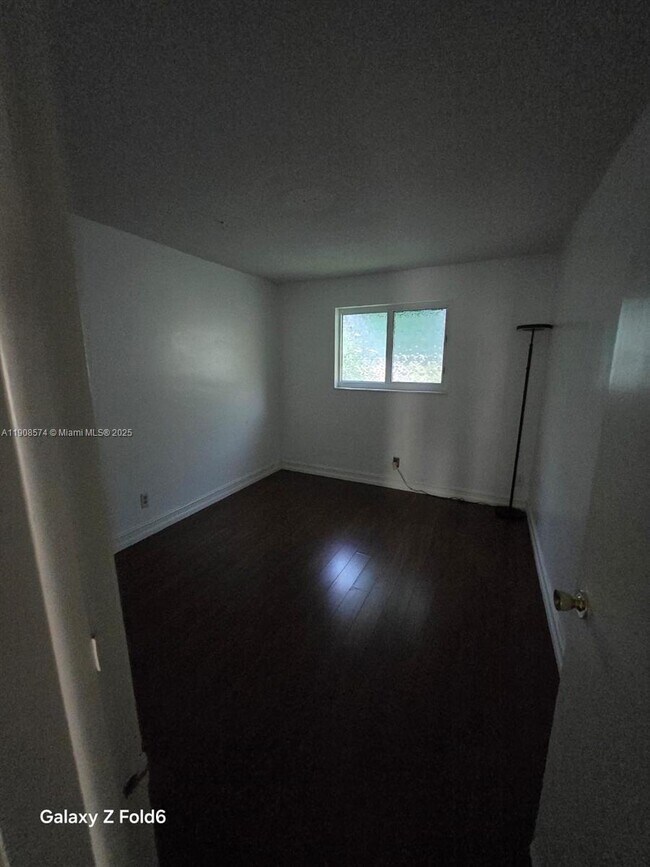 Building Photo - 1715 Wiley St