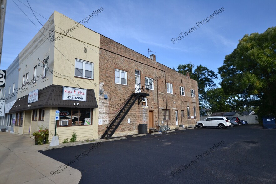 Primary Photo - 120 E North St