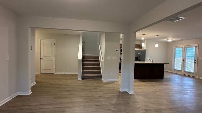 Building Photo - 730 Winged Seed Rd