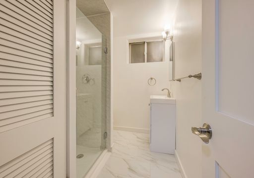 Building Photo - Beautiful 4 Bedroom Home in Matthews Beach AVAILABLE NOW!