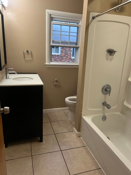 Building Photo - 2049 Tremainsville Rd