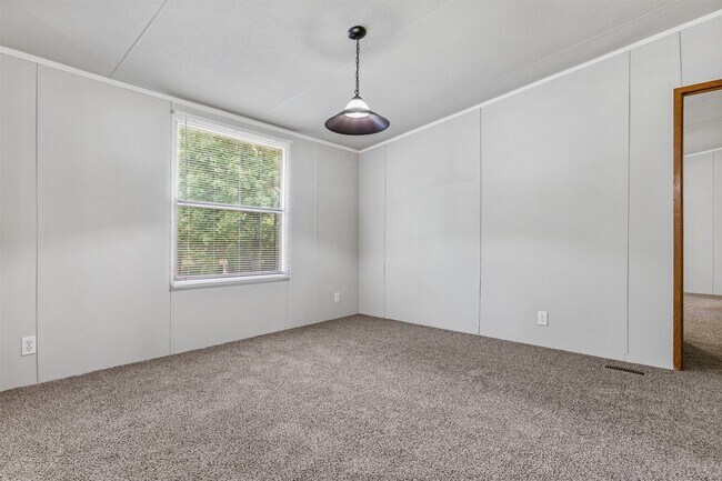 Building Photo - 22584 Magnolia Hills Dr