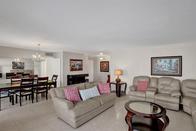 Building Photo - 4280 Galt Ocean Dr
