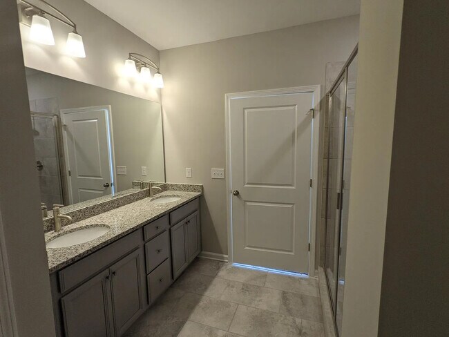Building Photo - 2750 Kimblewick Ct