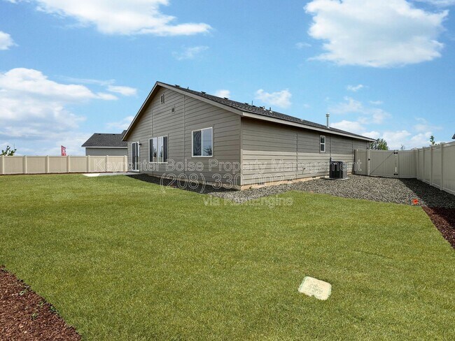 Building Photo - 411 Gold Nugget Ave