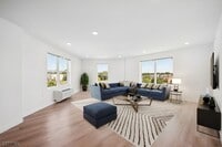 Building Photo - 369 18th Ave