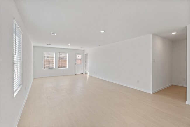 Building Photo - 28731 Texas Plns Dr