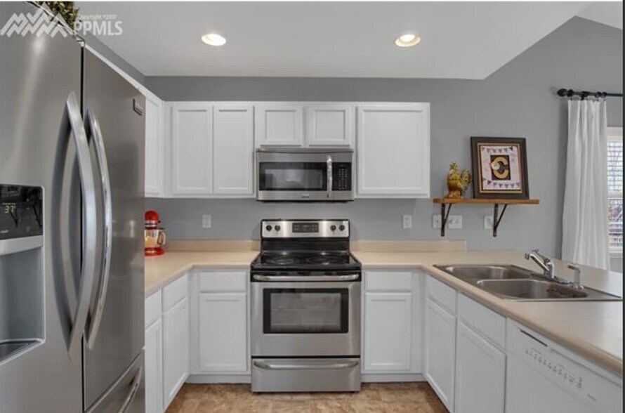 Building Photo - 4345 Ranch Creek Dr