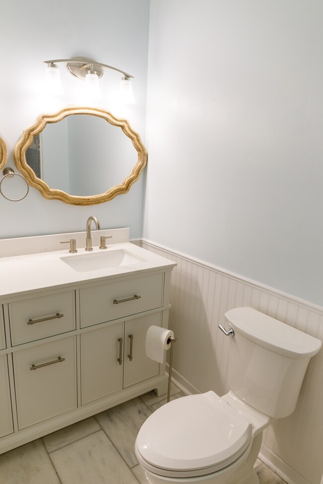 Building Photo - 45 Sycamore Ave