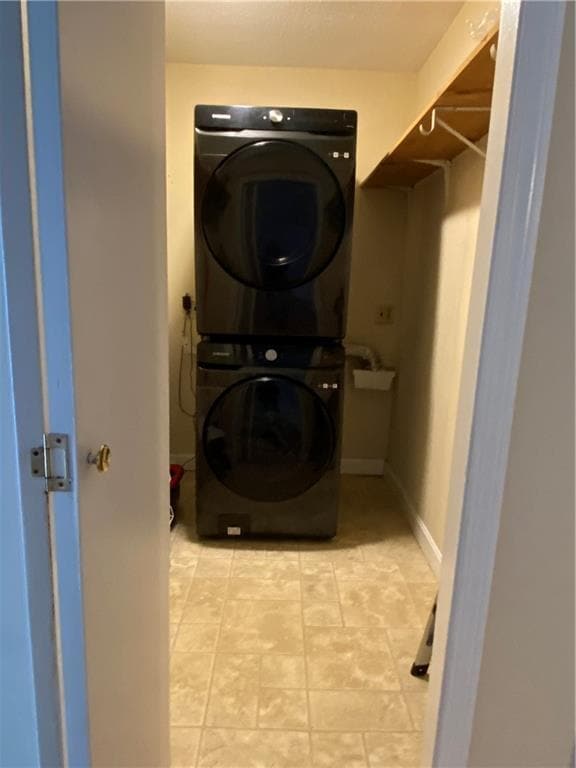 Building Photo - 5 Apple Valley Pky