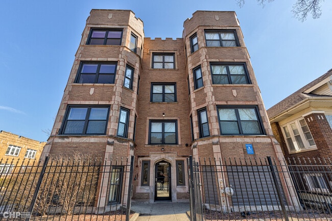 Building Photo - 8101 S Loomis Blvd