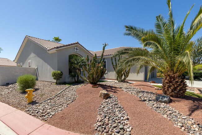 Building Photo - 40378 Corte San Carlos