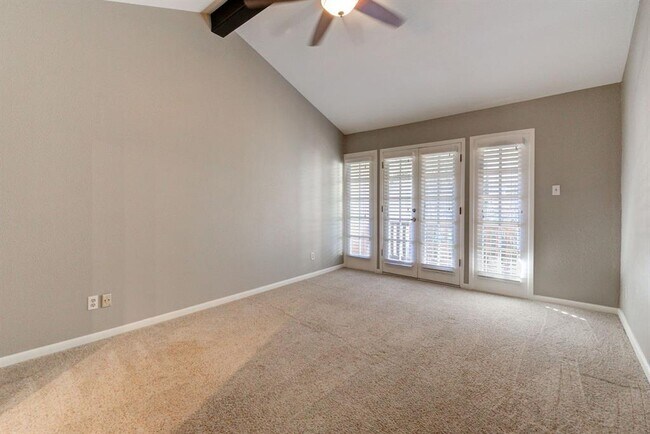 Building Photo - 225 Asbury-