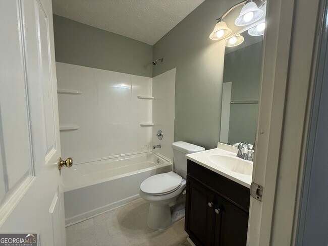 Building Photo - 1704 Camden Forrest Tr