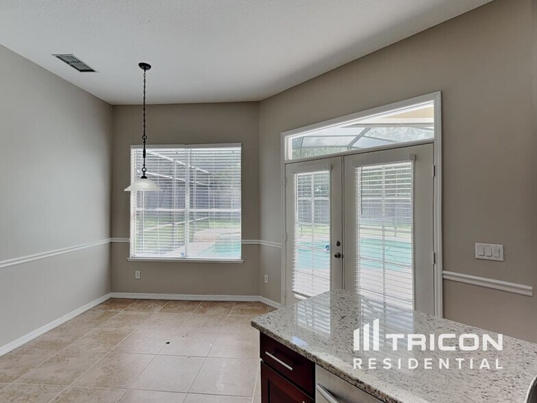 Building Photo - 933 Palm Cove Dr