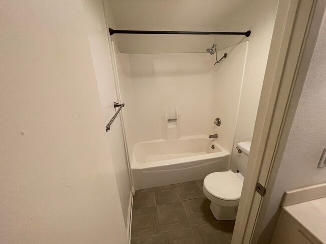 Building Photo - Port Hueneme | Anacapa View Apartment | 1 ...