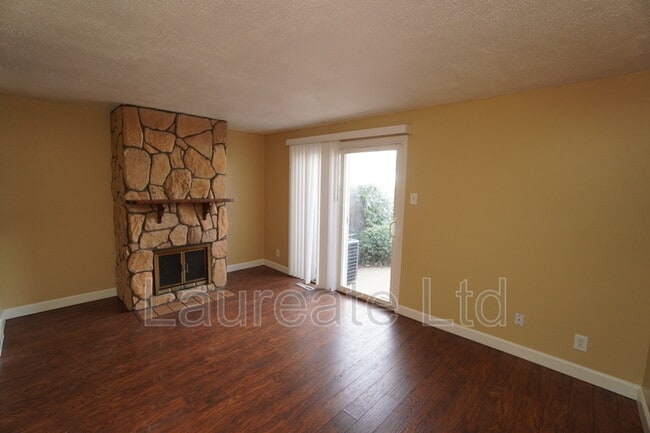 Building Photo - 13928 E Utah Cir