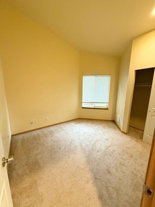 Building Photo - One story home in Suquamish.