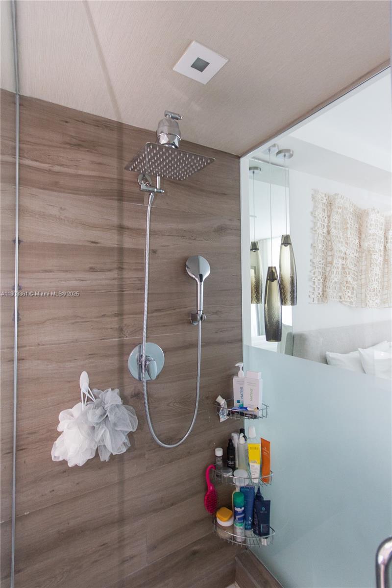 Building Photo - 92 SW 3rd St