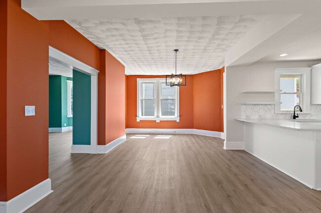 Building Photo - Amazing home in Phoebus