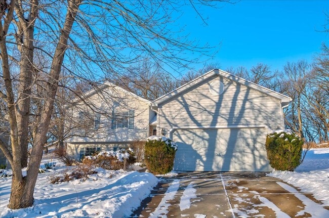 Building Photo - 2806 Wentworth Dr