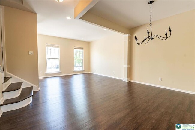 Building Photo - 8475 Putnam Ct