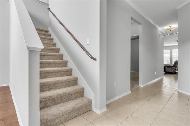 Building Photo - 2026 Sterling Gate Dr