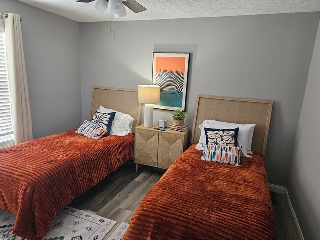 Building Photo - Family Friendly Home With Pool In Greensburg, IN