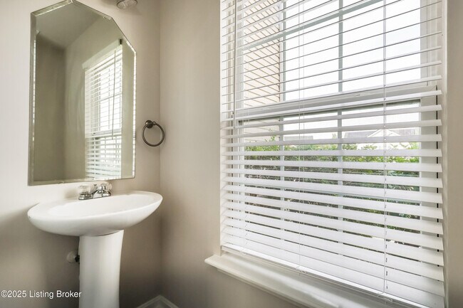 Building Photo - 9710 Evanwood Ct