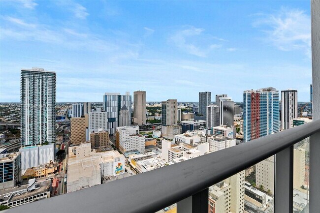 Building Photo - 151 SE 1st St