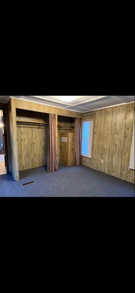 Building Photo - 655 Holbert Rd