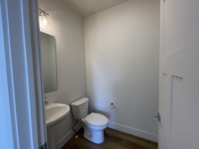 Building Photo - Beautiful 4 Bedroom, 3.5 Bathroom Home in Prescott Ranch!