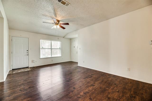 Building Photo - 10340 Blackjack Oaks Dr