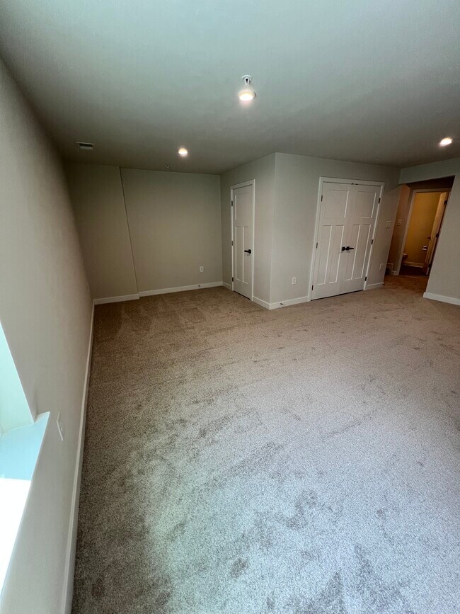 Building Photo - 108 Chase Ln