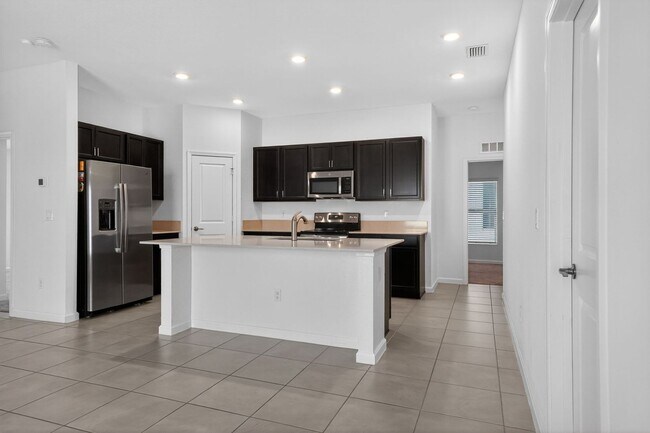 Building Photo - Modern home in Bent Creek Community