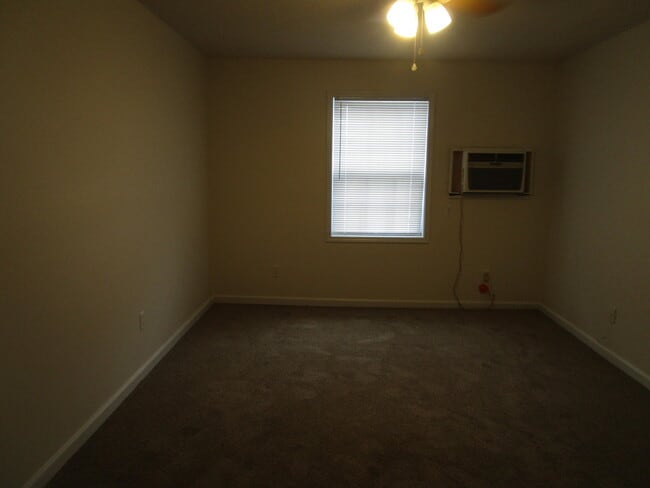 Building Photo - 25 Cuttino Rd