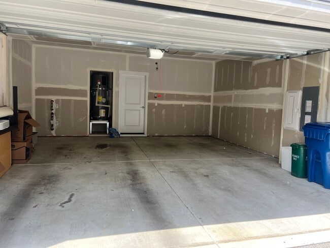 Building Photo - Beautiful Sunridge Townhome in Kent.