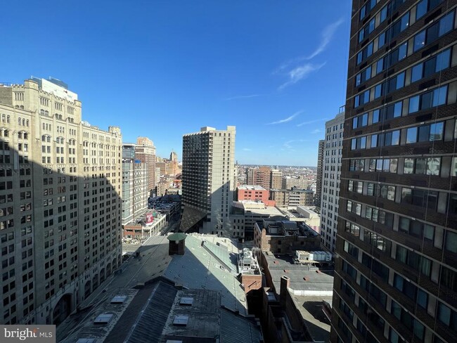Building Photo - 1420 Locust St