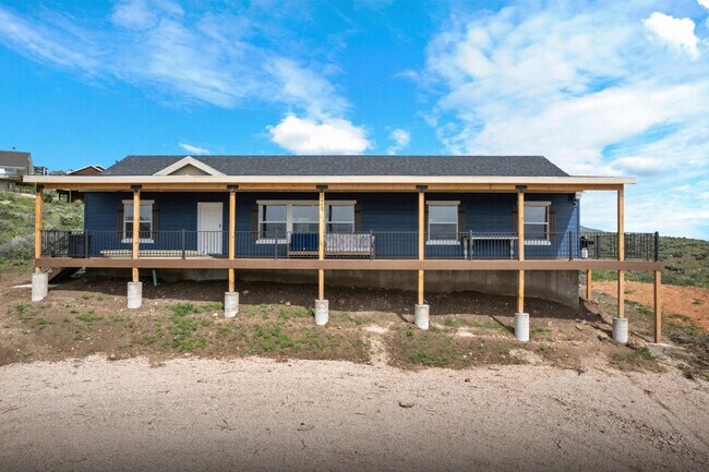 Building Photo - 421 Bluegrass Way