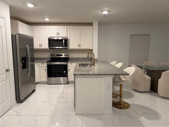 Building Photo - 6606 Leo Ln