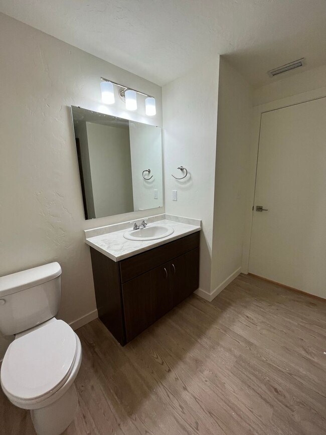 Building Photo - 4715 Lexington sky lane