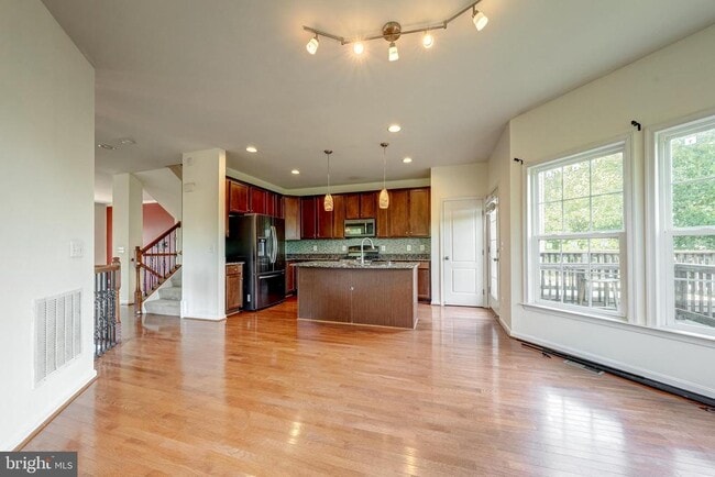 Building Photo - 22571 Highcroft Terrace